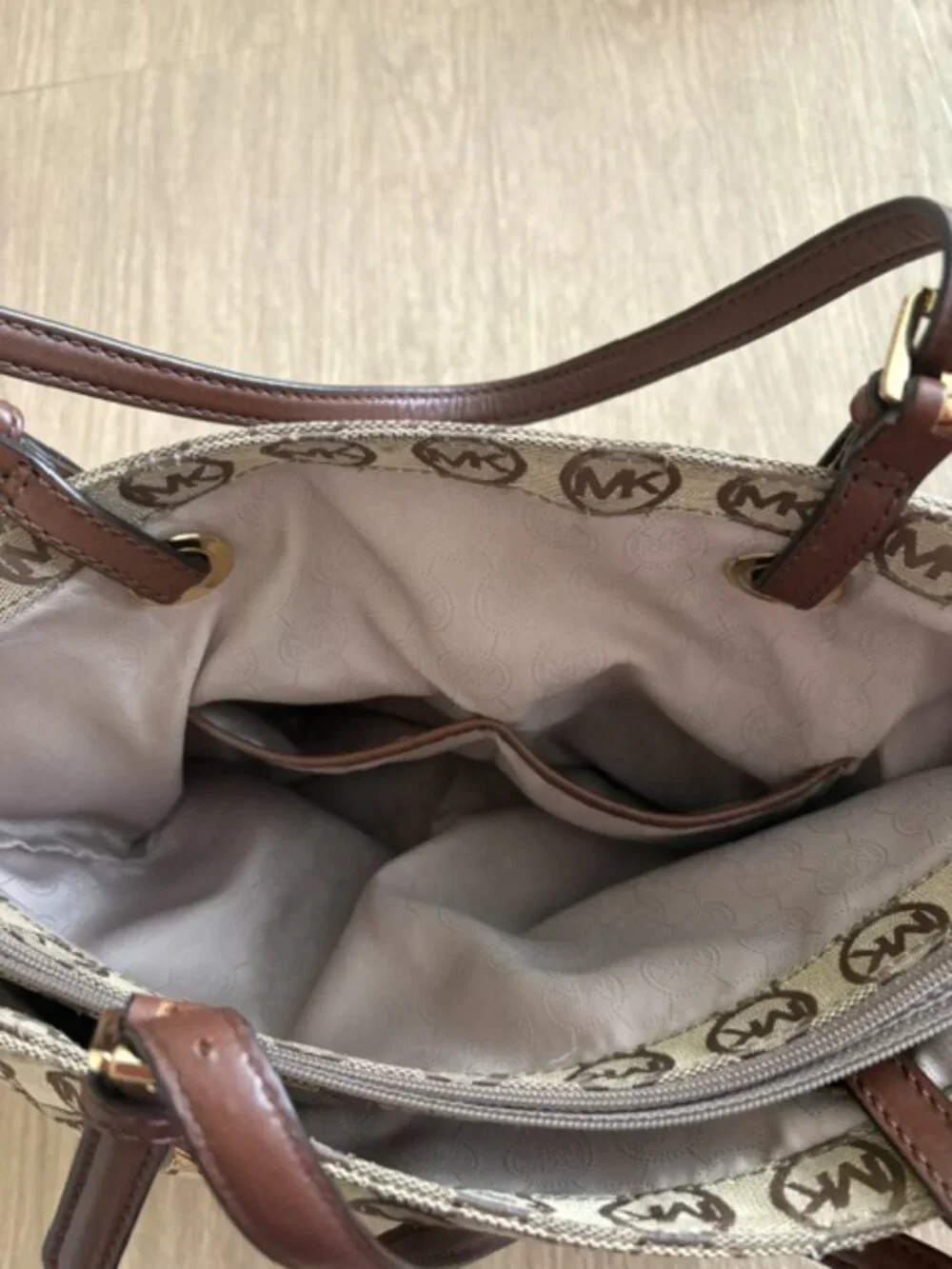 Michael Kors leather open